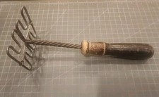 ANTIQUE TWISTED WIRE POTATO MASHER PRIMITIVE KITCHEN - BLACK WOOD HANDLE - mjkSC