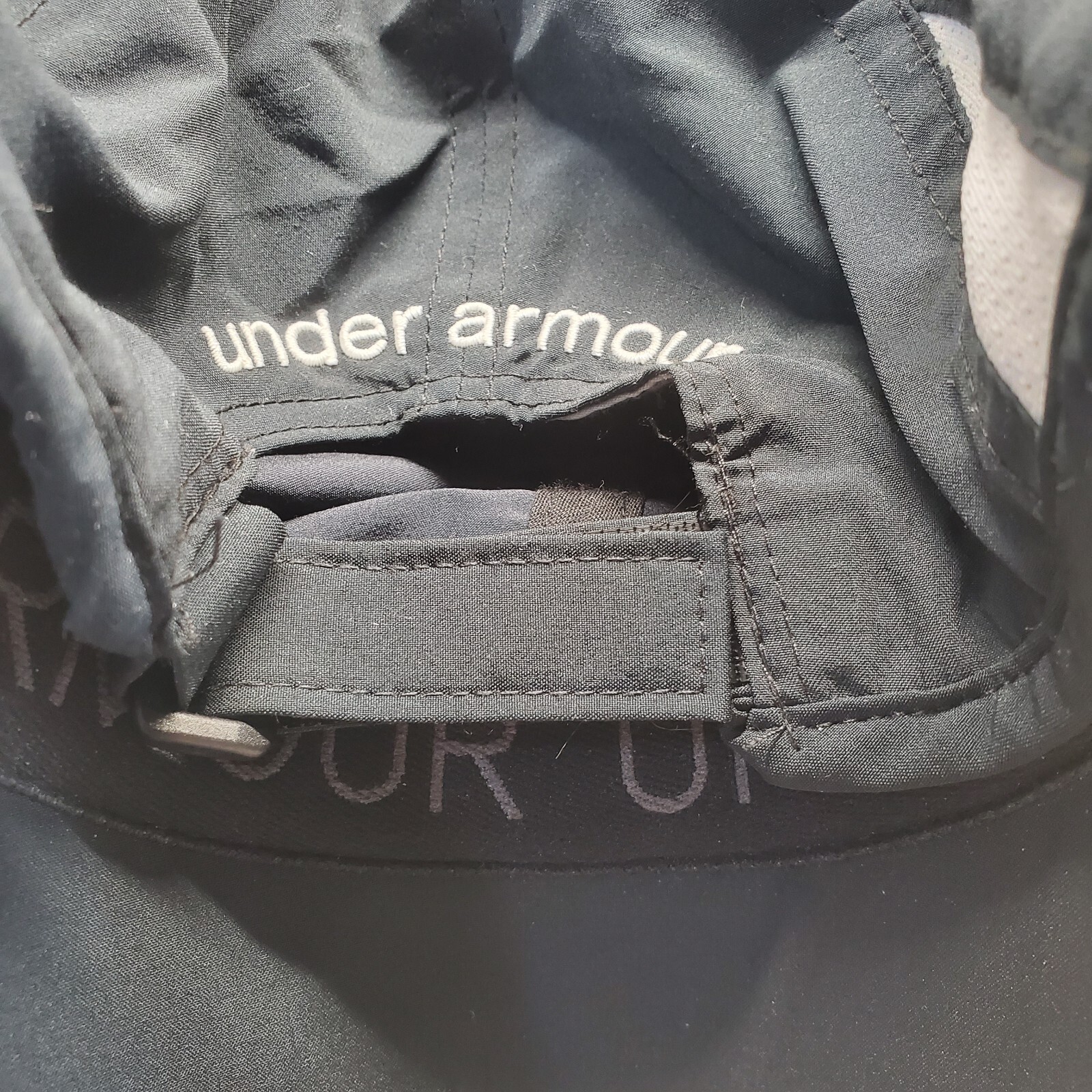 Under Armour Active Runner Adjustable Cold Black … - image 8