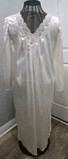 NOS 1980's Sara Beth Modest Feminine Long Ivory Nightgown Cottagecore L