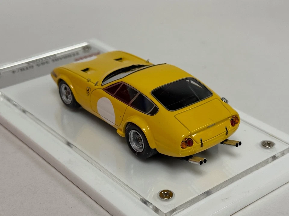 Modelos Rosso 1/43 construidos de Ferrari 365 Daytona GTB/C en amarillo mosca ABG285 Foto 2 de 4