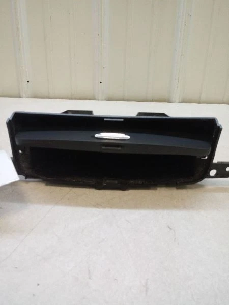 Hyundai Entourage 2007 contenedor de tablero de almacenamiento OEM usado probado Foto 2 de 4