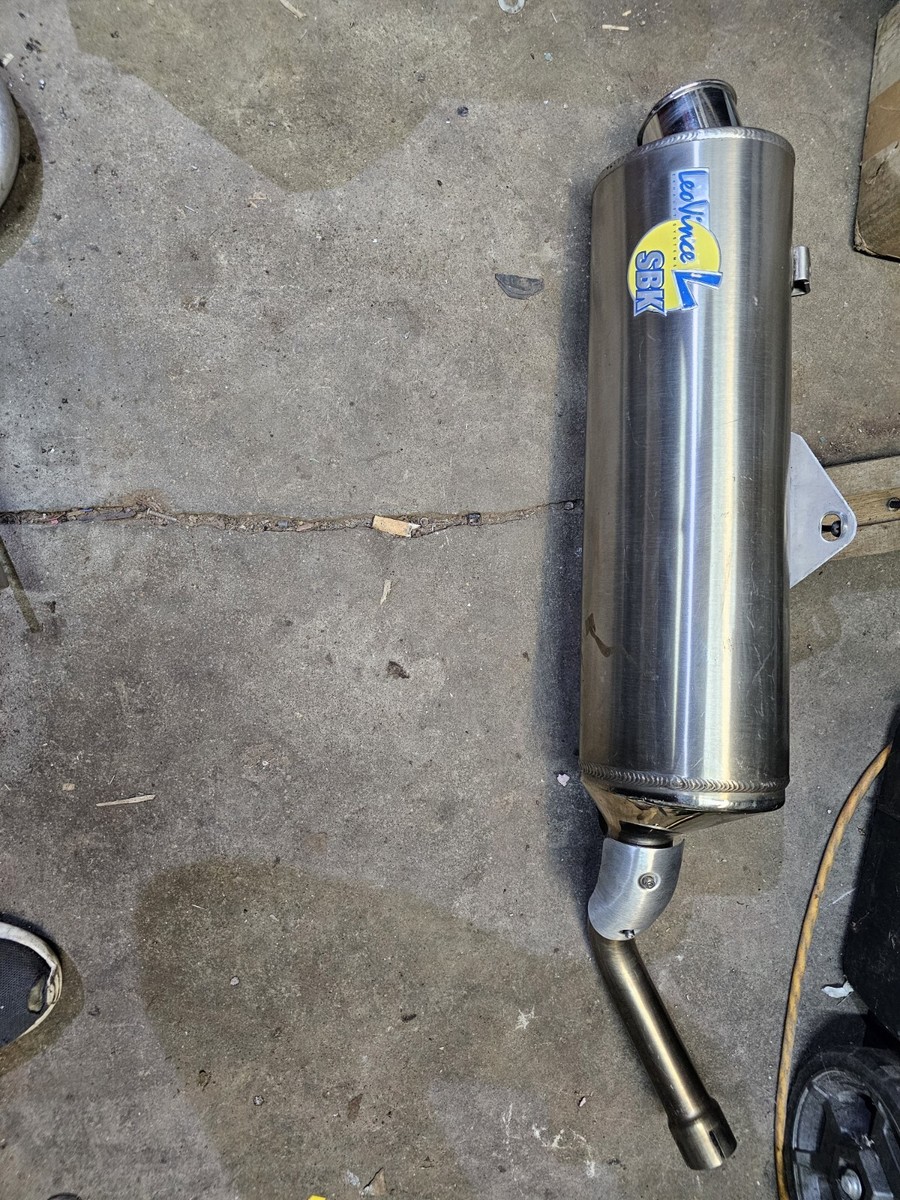 LeoVince SBK Exhaust Aprilia Zd41000 E11 E3 | Right
