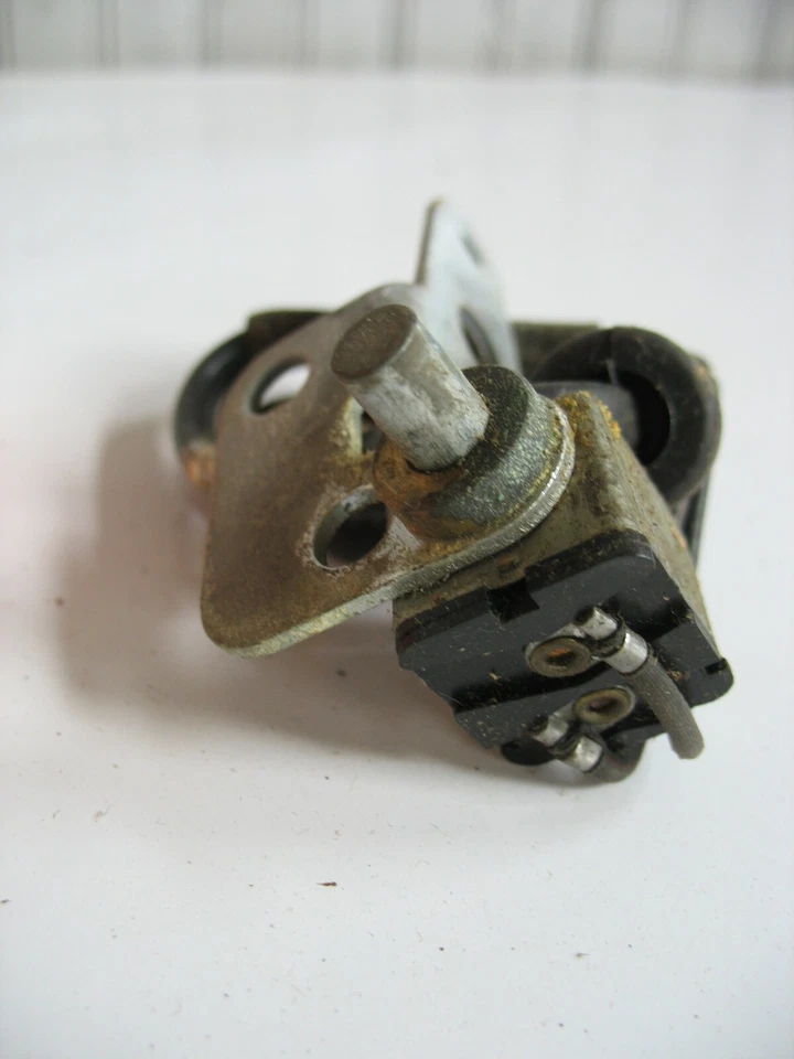 Nuevo de Lote Antiguo Ford Galaxie 500 XL Fairlane 1968 4 velocidades interruptor de respaldo inverso C8AZ-15520-B Foto 4 de 4