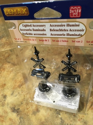 LEMAX -RAILWAY STOP LIGHT SET OF 2 Holiday Village-Train -Flashing Lights Accent - 第 5/7 張圖片