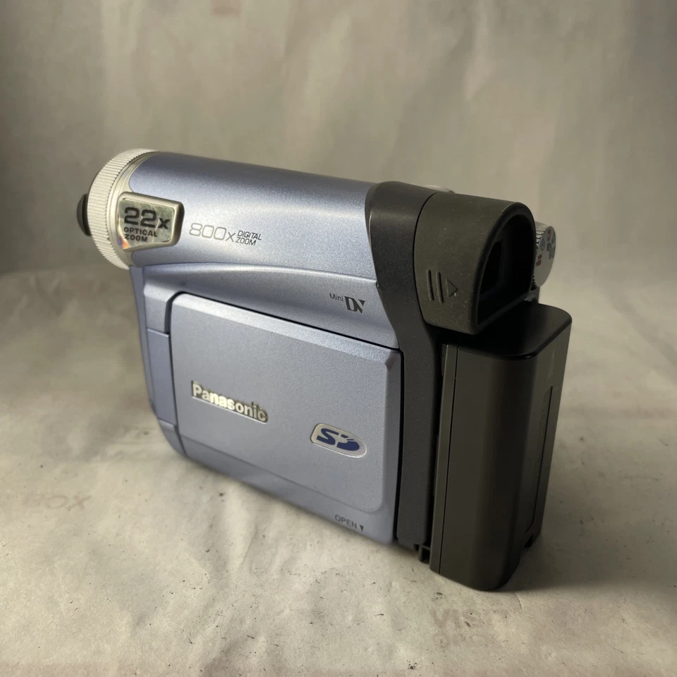 Panasonic PV-GS2 Blue MiniDV Camcorder Video Camera - Tested & Working !  - Image 2 of 4