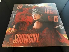 Taylor Swift – The Life of a Showgirl The Tiny Bubbles in Champagne Edition Red