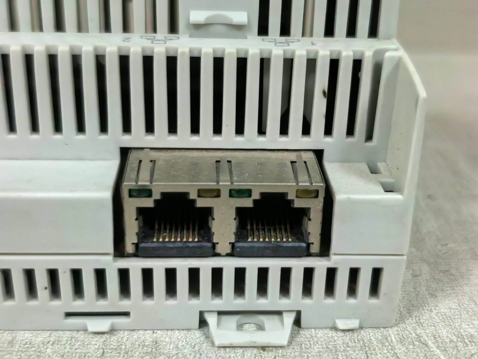 Siemens PXG3.W100 SIEMENS PXG3.W100 BACNET/IP WEB INTEFACE 24V 11