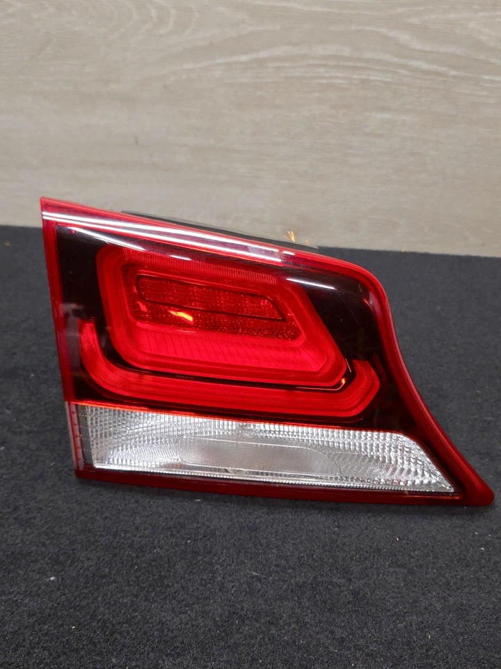 Luz de freno LED para puerta trasera izquierda Hyundai Santa FE 17-19 lámpara LWB Foto 4 de 4