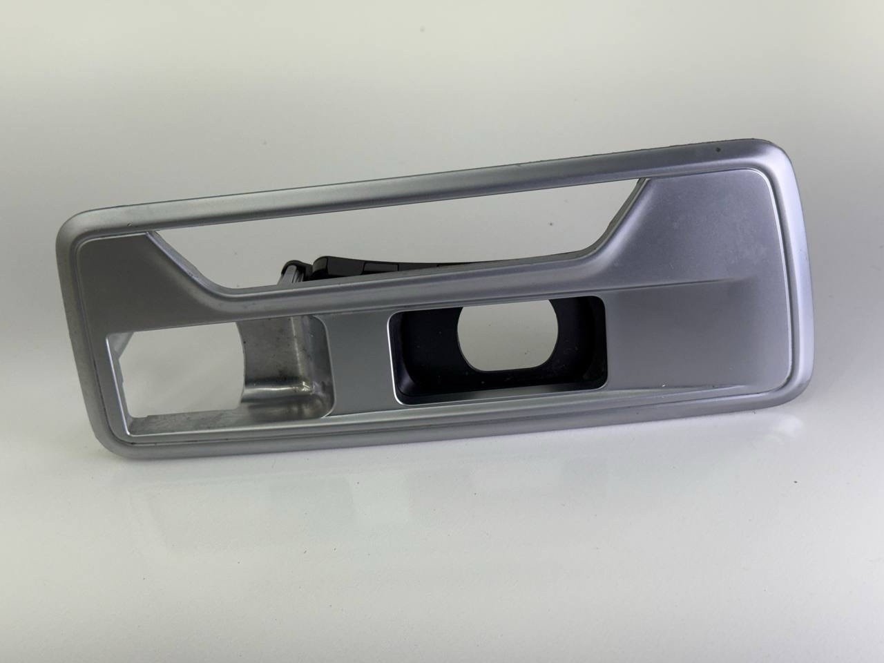 Maserati Ghibli 2014-2017 FRONT Center console