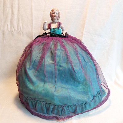 x-94447	Alte Porzellan Teepuppe Half Doll Kaffeewärmer H:ca. 33cm,
