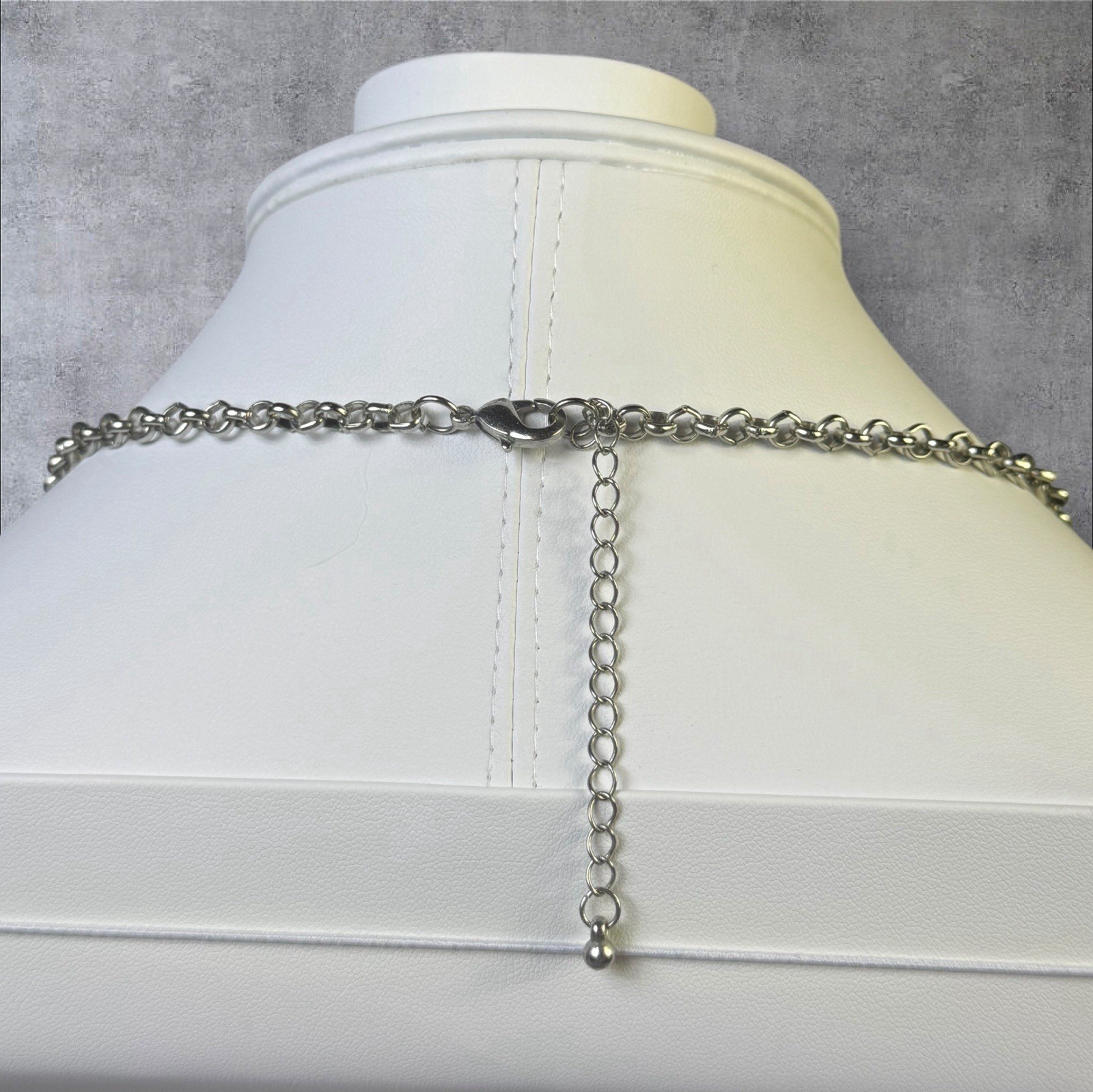 263. Green Beaded Statement Necklace Adjustable L… - image 3