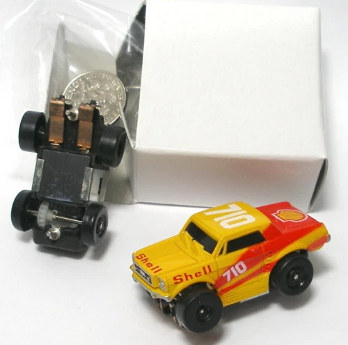 Micro Machines Galoob Gig - Voiture Slot Car Mustang Sur Carte Italienne, Années 90