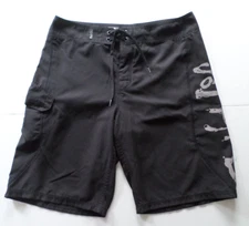 Salt Life SLX-QD  Boardshorts Men's Size 32 Black with Skull