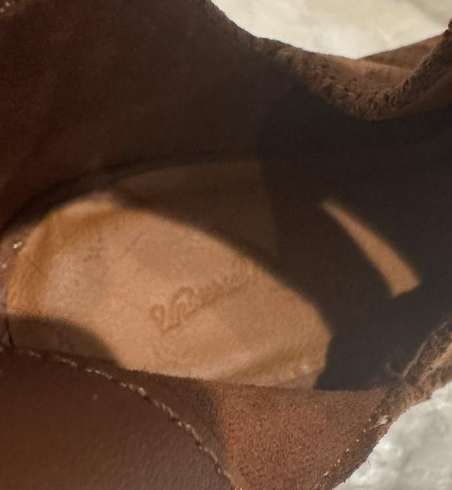 Universal Thread Brown Pump - image 3