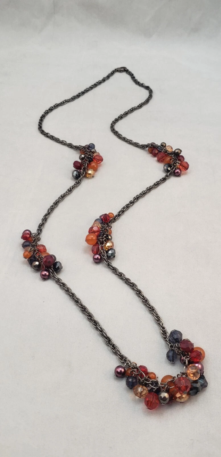 VETEMENTS Collana Catena Metallo Lunga Colorata Cluster Misto Acrilico Perline Argento Scuro Tono