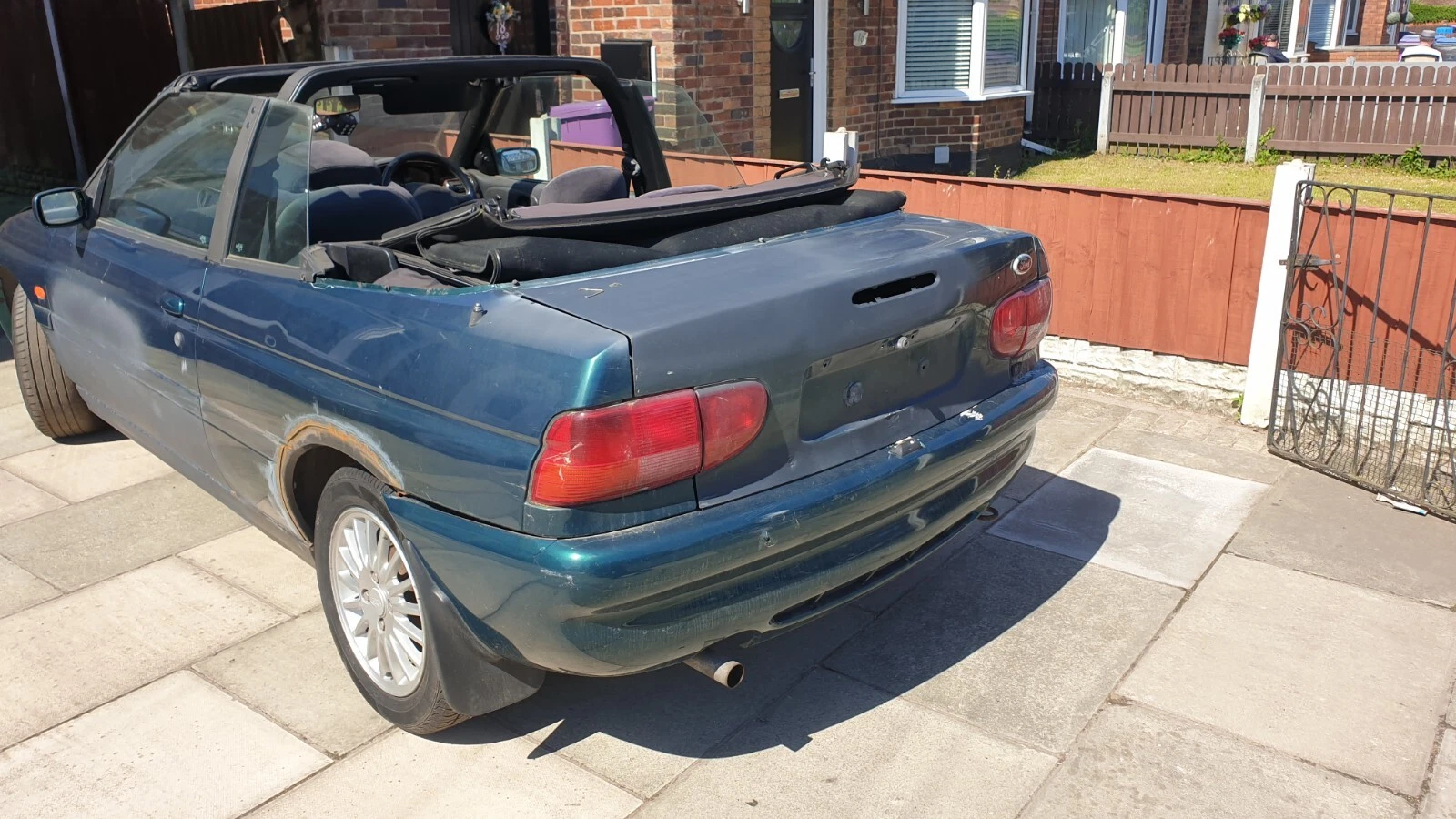 1996 Ford Escort MK6 Ghia Cabriolet,  unfinished  project. Spares, repair - Picture 3 of 8