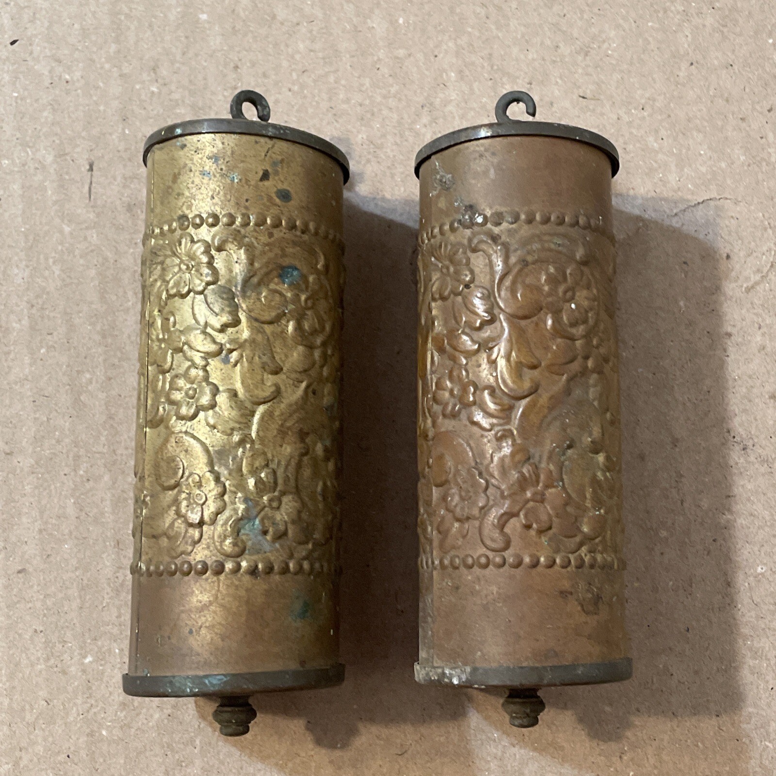 Vintage Embossed Brass Vienna Regulator Pair Of Weights Fr Gustav
