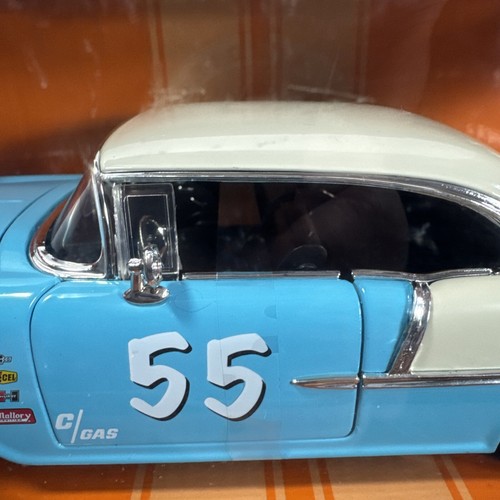 Jada Toys 2018 1:24 BigTime Muscle 1955 Chevy Bel Air in Blue and White - Picture 11 of 21