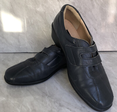 Ladies Pavers Leather Shoes Size UK5 EU38 in Navy with Hook - Main Image