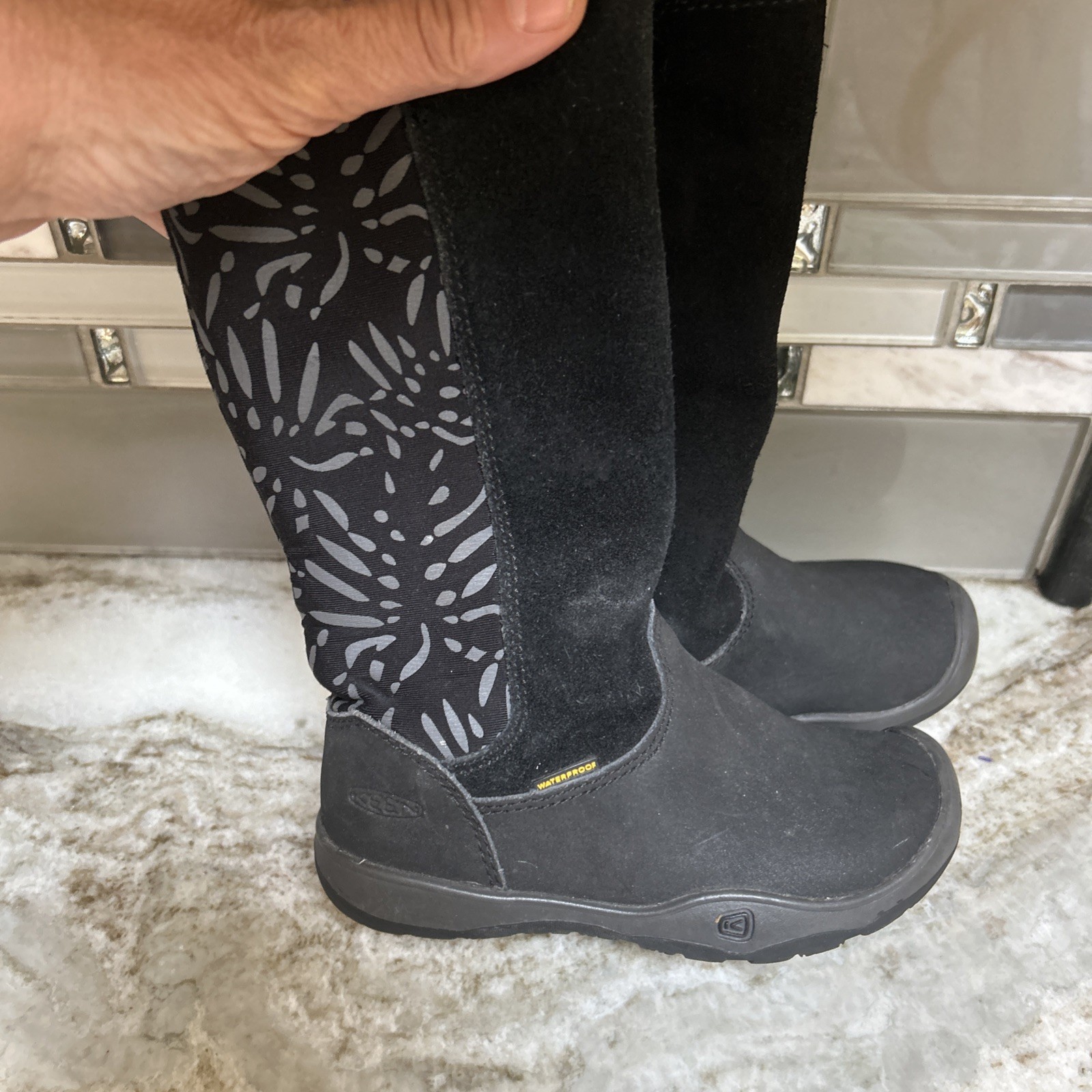 Stivali KEEN Moxie alti impermeabili neri bambini ragazze taglia 9 cerniera inverno pioggia neve