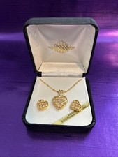 Gold Tone Necklace And Earring Set.
