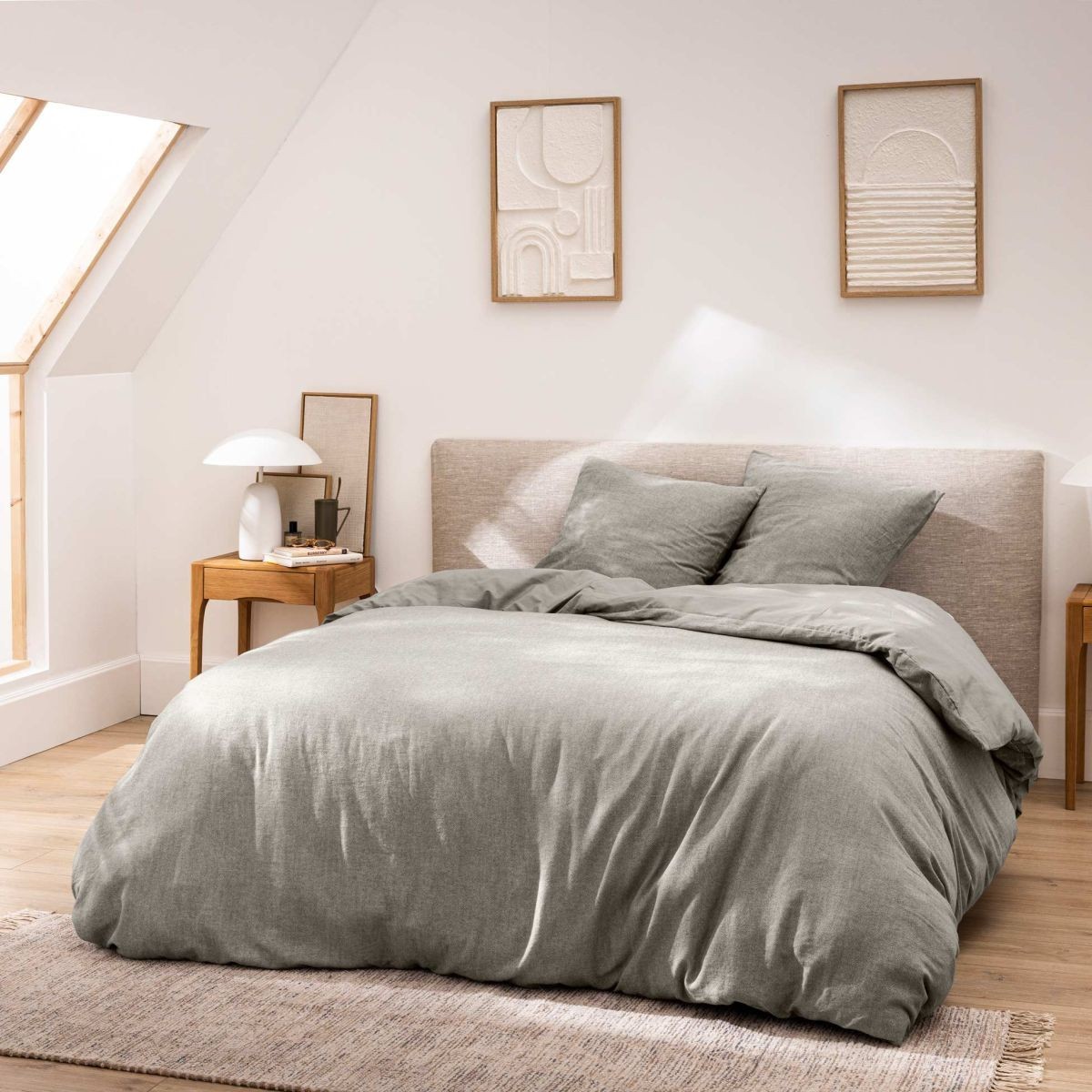 Parure de lit 240x220cm anthracite Meline avec housse de couette et deux taies d oreiller