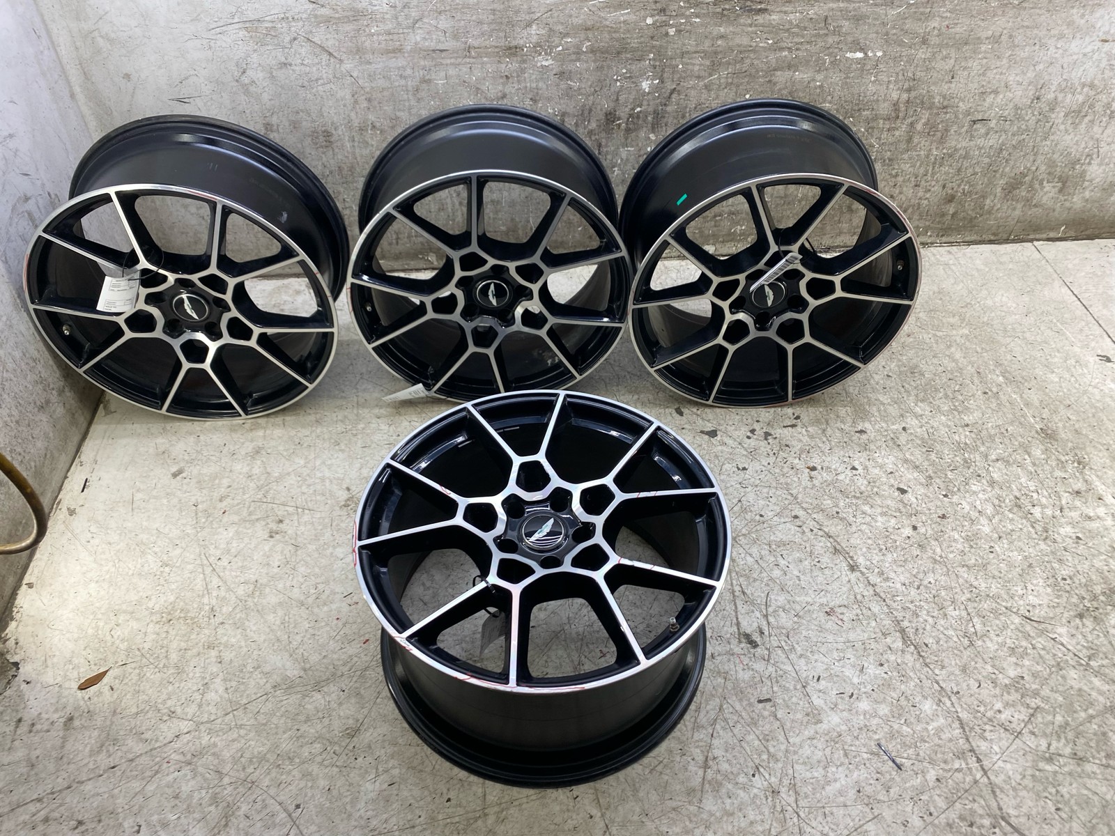 2020-2024 ASTON MARTIN DBX FRONT REAR STAGGERED WHEEL RIM SET 22x10 & 22x11.5