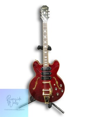Epiphone Electric Guitar Riviera P93 - Stylish Design