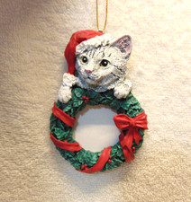 Cat On Wreath Christmas Ornament Picture Frame  J