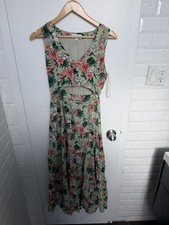 Lost + Wander Green Floral Backless maxi Dress, size small 