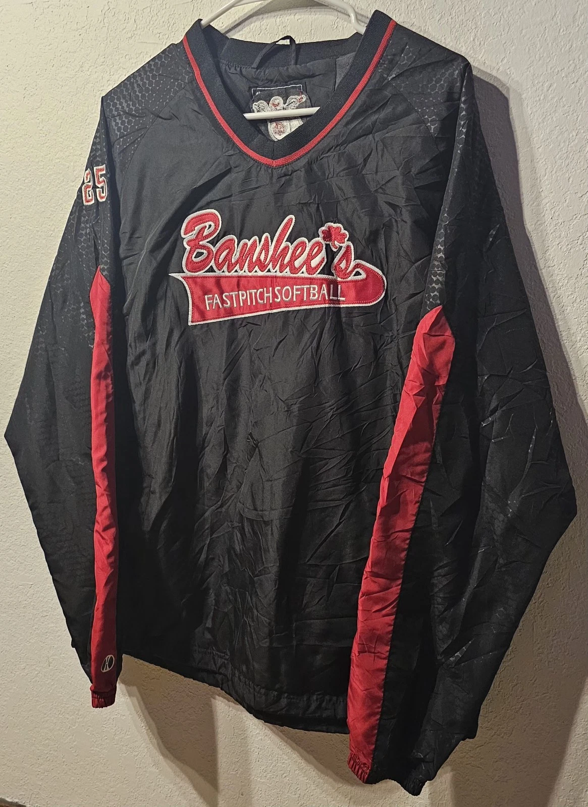 Banshees Mens Fastpitch Softball #25 Vintage Windbreaker Pullover Black & Red