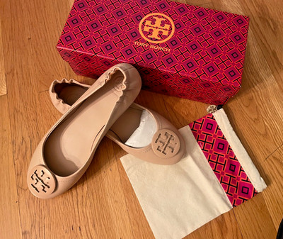 BNIB Tory Birch Minnie Travel ballet shoes in sand color