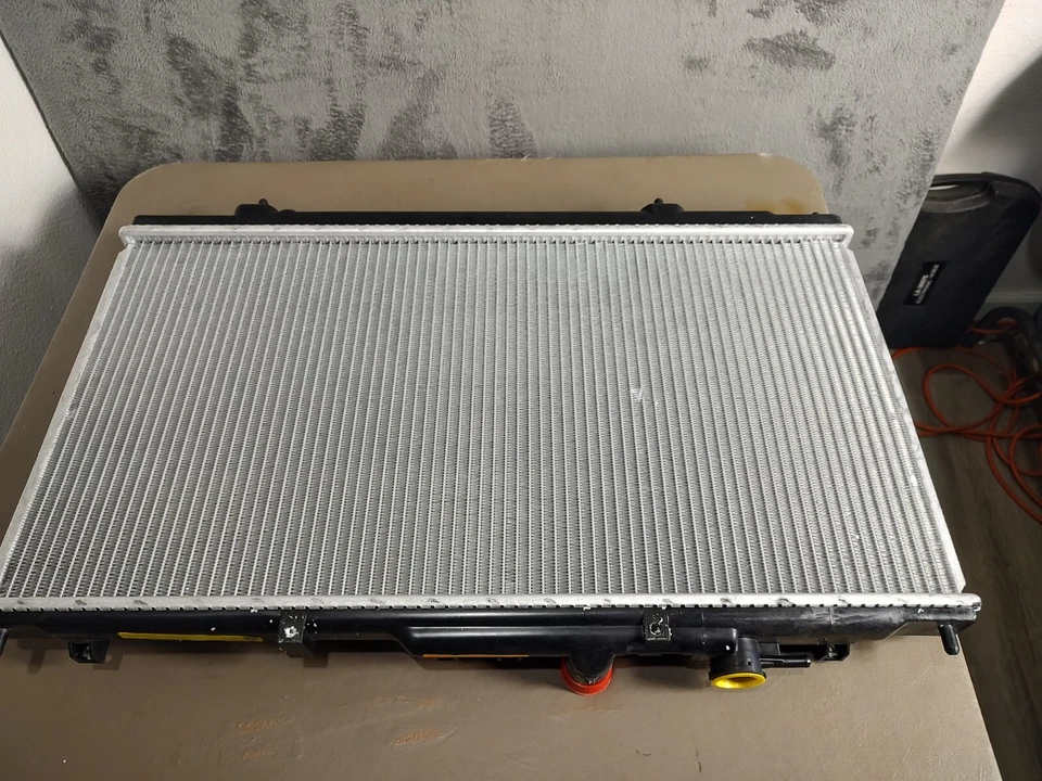 Radiador de aluminio para 1994 1995 1996 1997 1998 Mitsubishi Galant 2,4 L L4 CU2300 Foto 4 de 4