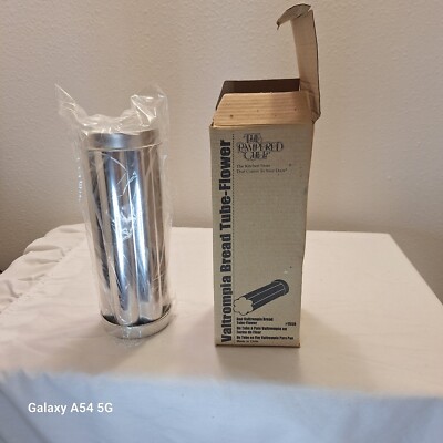 Pampered Chef Flower Bread Tube Never Used