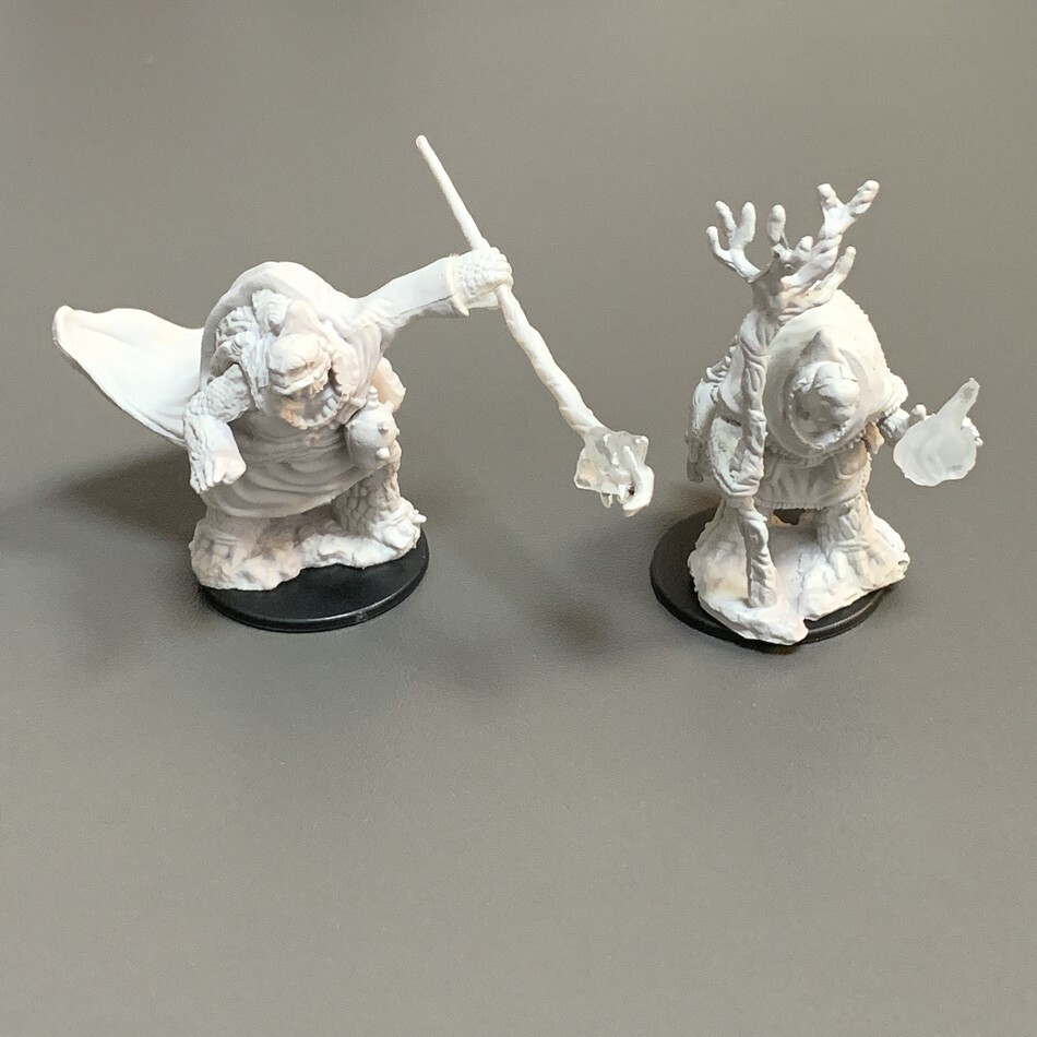 Agic The Gathering Iniaturas Sin Pintar Luchador Enano Y Clérigo