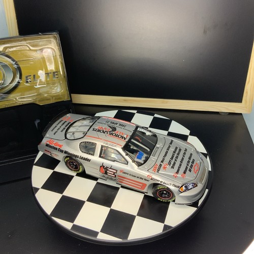 Dale Earnhardt Hall Of Fame 2006 Monte Carlo SS #939/2333 - 第 1/5 張圖片