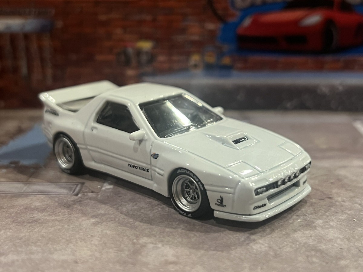 Mazda RX-7 FC Pandem White Hot Wheels Ronin Run Loose Real