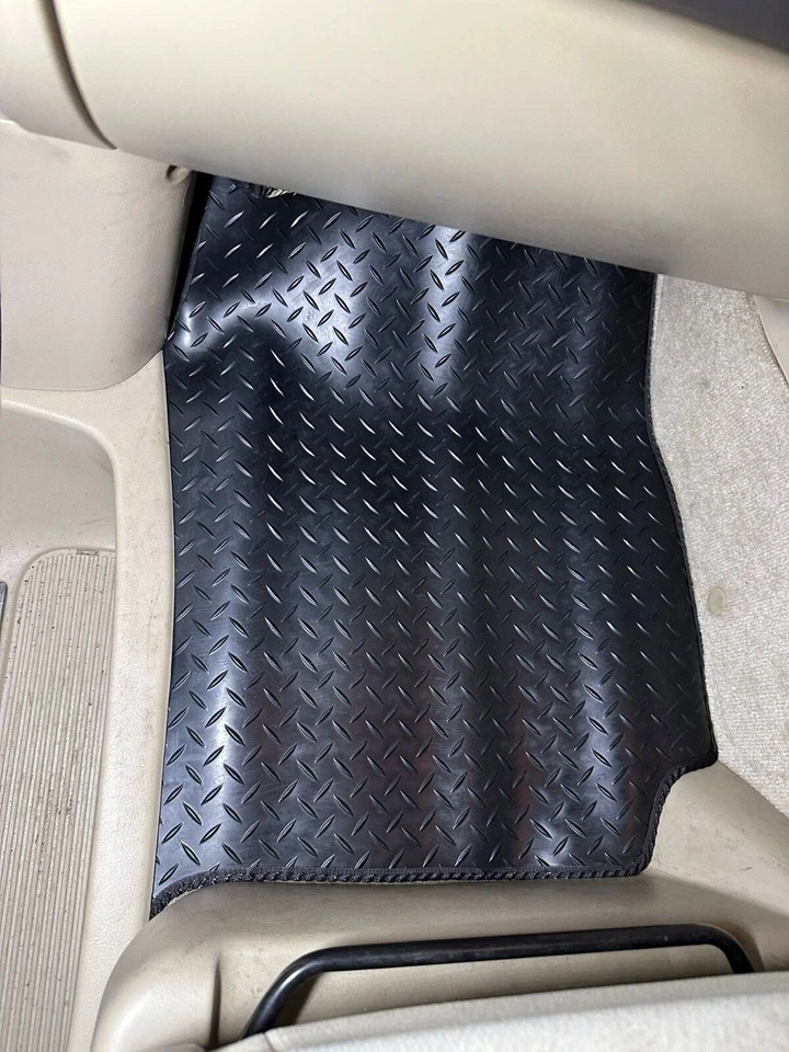 FITS TOYOTA ALPHARD 2003 TO 2008 TAILORED BLACK CARPET CAR FLOOR MATS (2 CLIPS) - Image 2 of 4