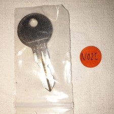 Schlüssel-Nr. " N025 " Ersatzschlüssel für THULE Dachträger / Dachbox / Jetbag