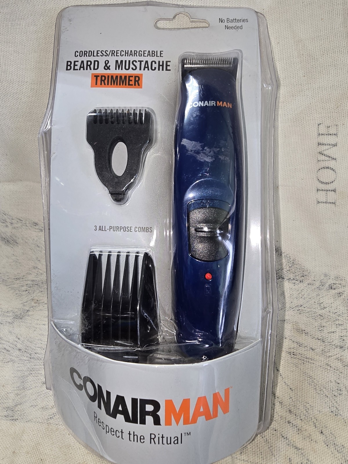 ConairMAN Men's Beard And Mustache Trimmer. (New).
