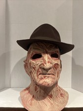 Trick or Treat Stuidos A Nightmare on Elm Street 4 Freddy Mask with Hat