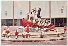 THE ARK. The Landing on the Mall, Kansas City...