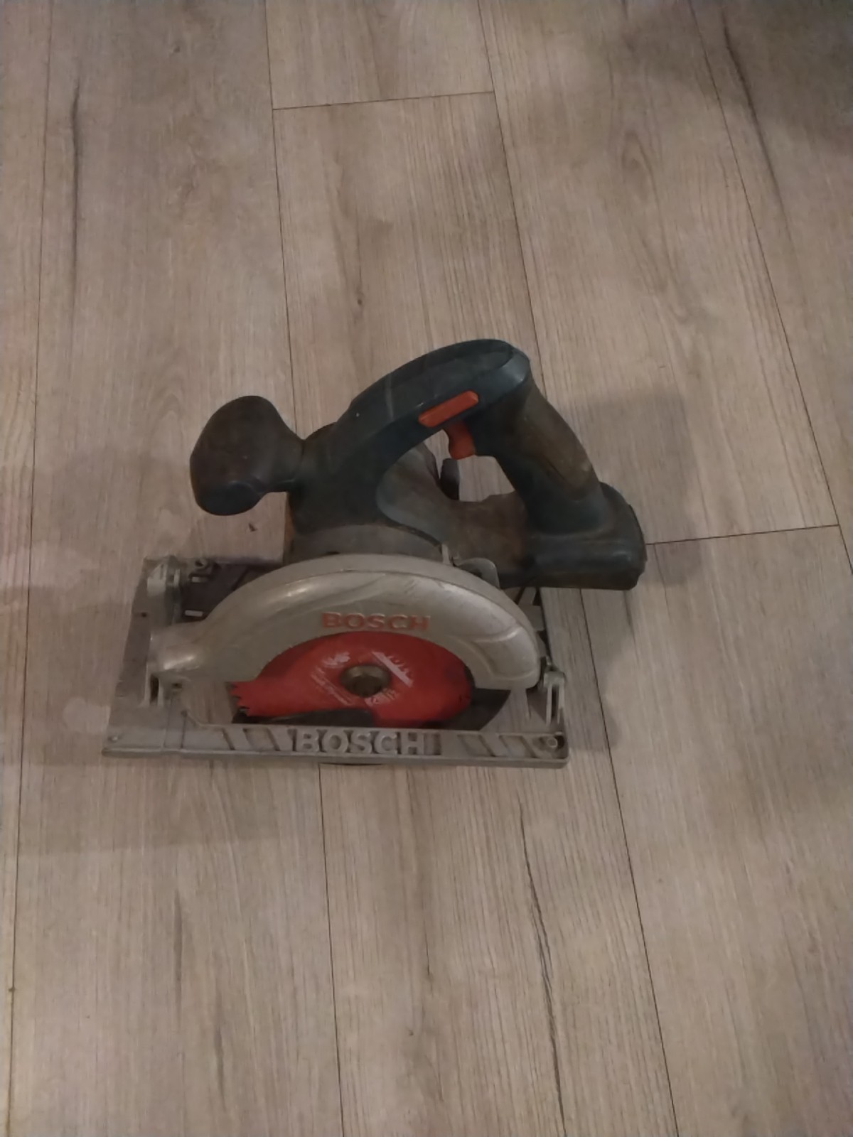 Bosch CCS180 18V 6-1/2 in Cordless Circular Saw Tool-Only 