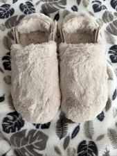 Nike Calm Mule Size 8 Tan Faux Fur Sandal
