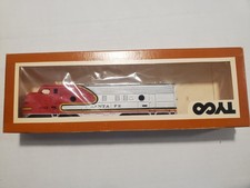 TYCO Santa Fe Action Freight Train Set no track HO94