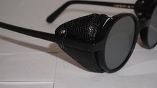 L.G.R Sunglasses REUNION Black Shield Black Mirror 5476 46 22 145