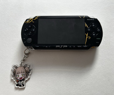Sony PSP-1004 Handheld-Konsole Schwarz PAL Wi-Fi inkl. Hülle/Case Zubehörpaket
