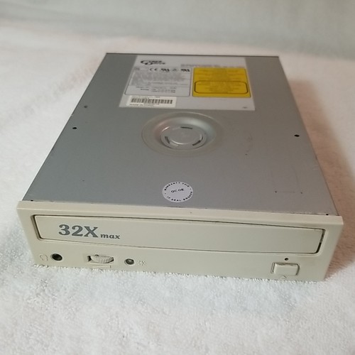 32X CyberDrive 321D CD-ROM Drive IDE ATAPI Internal Optical Drive Vintage 1998