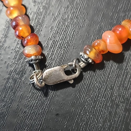 Vintage Genuine Carnelian Beads Carved Brown Jade Pendant Necklace 16” - Picture 5 of 7