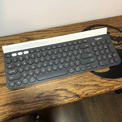 Logitech K780 Bluetooth Keyboard Windows PC / Mac / iOS /iPadOS (No dongle) Read